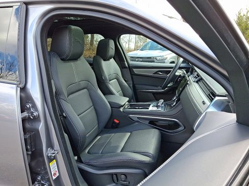 Certified 2025 Jaguar F-PACE R-Dynamic S image 3