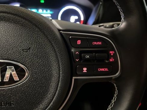 Used 2020 Kia Niro EX w/ Cold Weather Package image 41