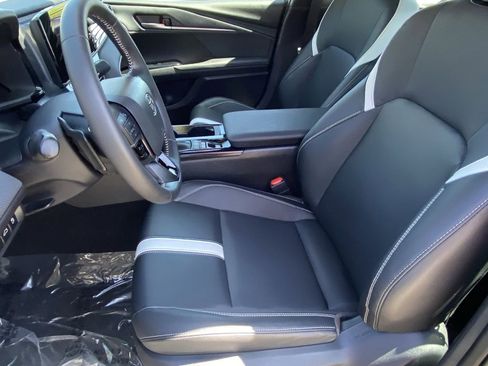 Certified 2025 Toyota Camry SE image 23