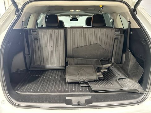Certified 2026 Toyota Highlander XLE AWD/4WD image 16