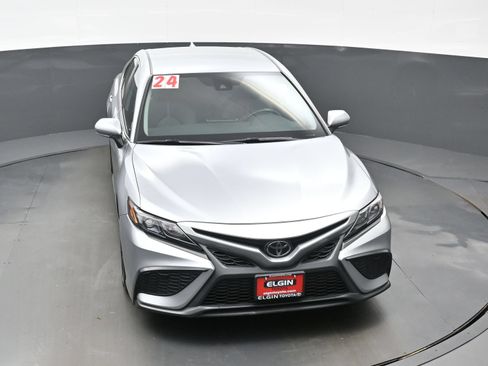 Used 2024 Toyota Camry SE FWD image 34