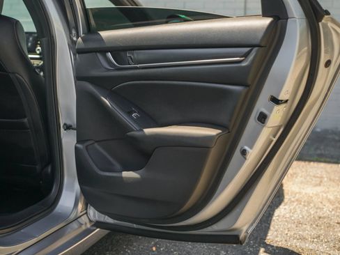 Used 2020 Honda Accord Sport image 29