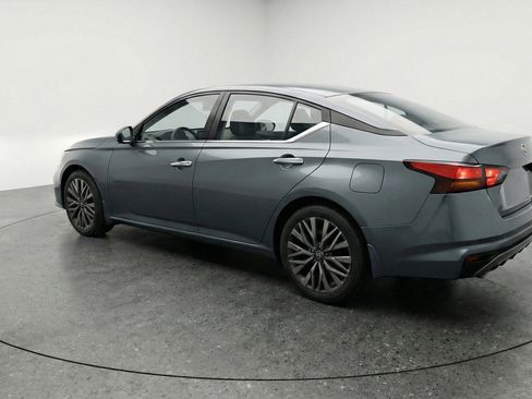 Used 2025 Nissan Altima 2.5 SV FWD image 6