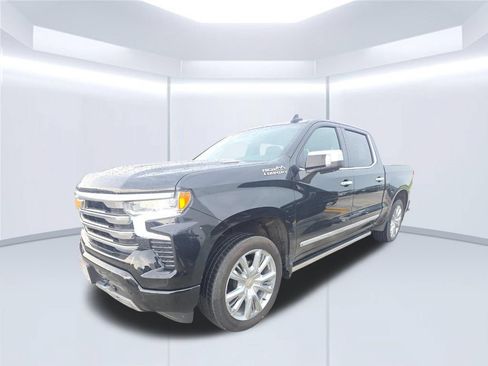 Used 2024 Chevrolet Silverado 1500 High Country w/ High Country Premium Package AWD/4WD image 43