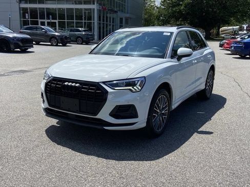 Used 2023 Audi Q3 2.0T Premium w/ Black Optic Package AWD/4WD image 8