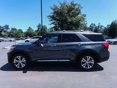 Used 2020 Ford Explorer Platinum w/ Premium Technology Package AWD/4WD image 9