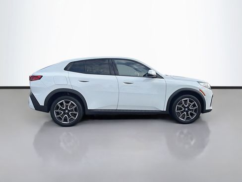 Certified 2025 BMW X2 xDrive28i w/ Convenience Package image 3