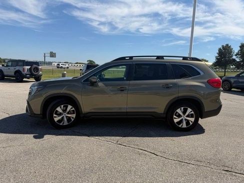 Used 2025 Subaru Ascent Premium AWD/4WD image 9