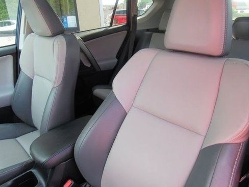 Used 2014 Toyota RAV4 Limited AWD/4WD image 14