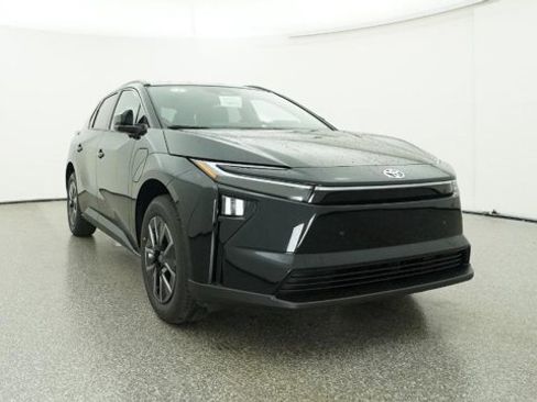 Certified 2026 Toyota bZ XLE image 31