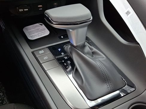 New 2026 Hyundai Elantra Sport FWD image 11