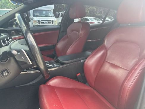 Used 2020 Kia Stinger GT1 RWD image 6