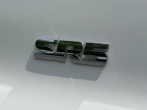 Certified 2021 Toyota 4Runner SR5 AWD/4WD image 10