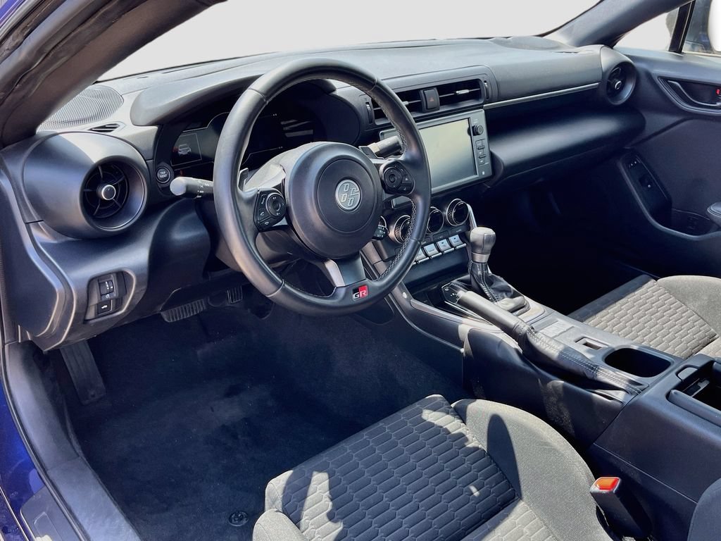 Used 2023 Toyota GR86 RWD image 9