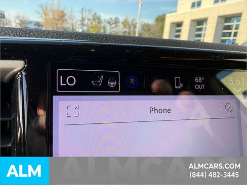 Used 2022 Chrysler Pacifica Touring-L image 15