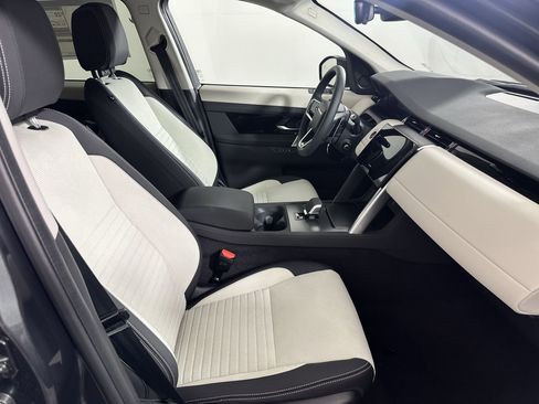 Certified 2025 Land Rover Discovery Sport S image 19