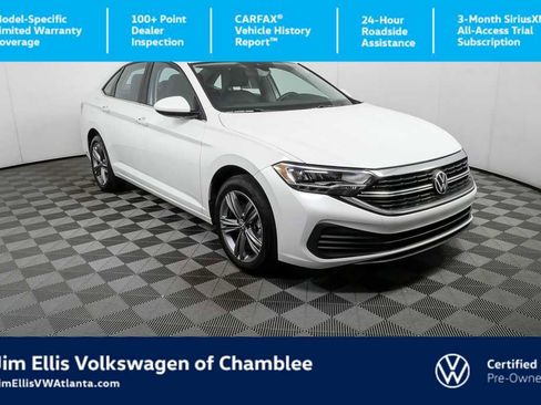 Used 2023 Volkswagen Jetta SE image 1
