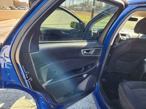 Used 2018 Ford Edge SEL image 14