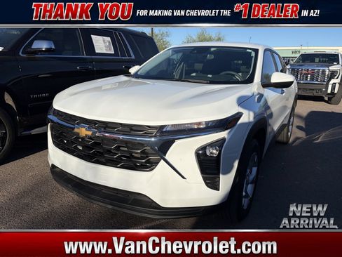 Used 2025 Chevrolet Trax LS w/ LS Convenience Package FWD image 1