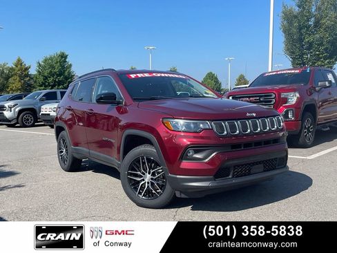 Used 2022 Jeep Compass Latitude w/ Convenience Group AWD/4WD image 1