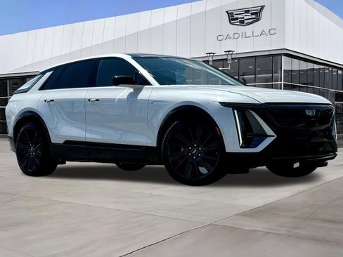 Used 2024 Cadillac Lyriq Sport AWD/4WD image 2