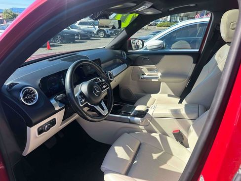 Used 2022 Mercedes-Benz GLB 250 4MATIC image 15