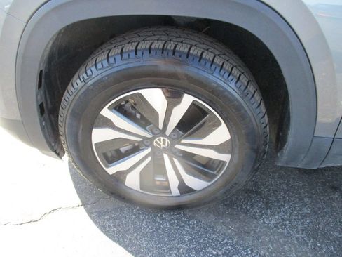 Used 2024 Volkswagen Atlas Cross Sport SE AWD/4WD image 14