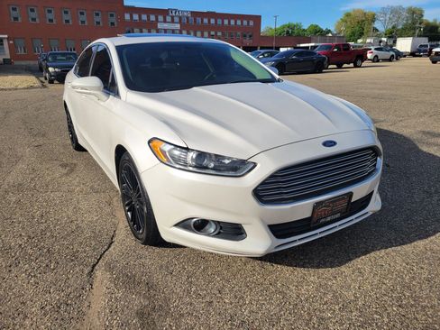 Used 2016 Ford Fusion SE w/ Equipment Group 202A FWD image 8