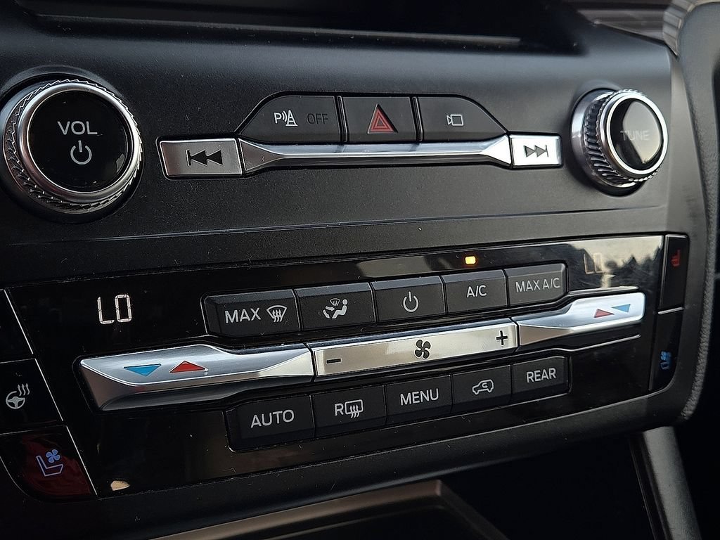 Used 2020 Ford Explorer Limited RWD image 16