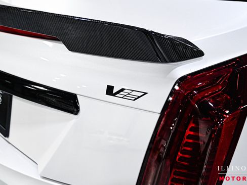 Used 2018 Cadillac CTS V w/ Carbon Fiber Package RWD image 15