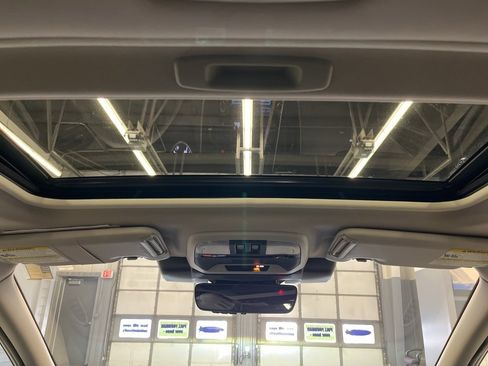 Certified 2024 Subaru Crosstrek 2.0i Premium image 28