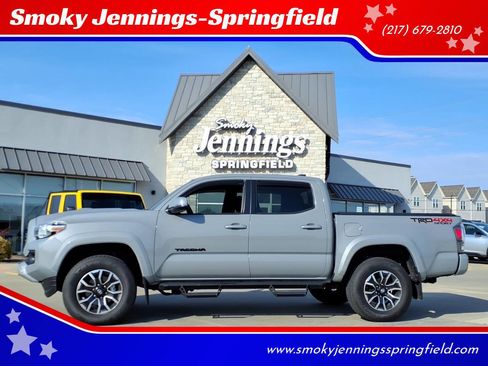 Used 2021 Toyota Tacoma TRD Sport image 1