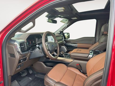 Used 2025 Ford F150 King Ranch w/ FX4 Off-Road Package image 9