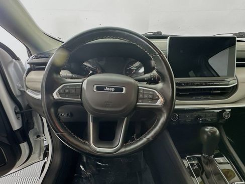 Certified 2022 Jeep Compass Limited image 18