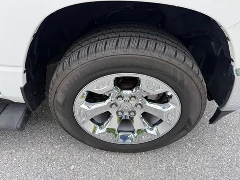 Used 2020 RAM 1500 Big Horn AWD/4WD image 11