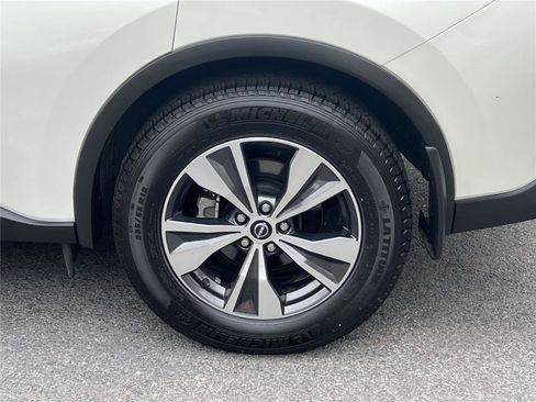 Certified 2024 Nissan Murano SV image 11