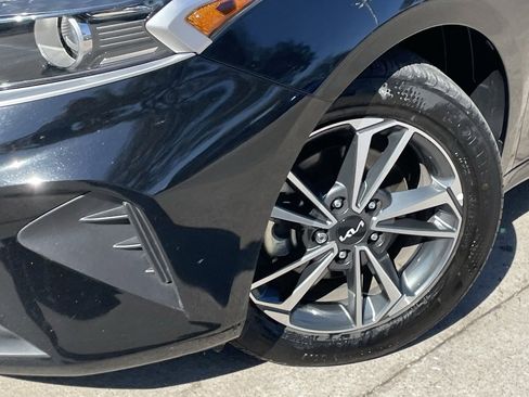 Used 2024 Kia Forte LXS image 8