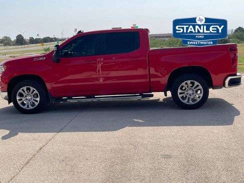 Used 2024 Chevrolet Silverado 1500 LT AWD/4WD image 4