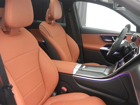 New 2026 Mercedes-Benz GLC 300 4MATIC image 9