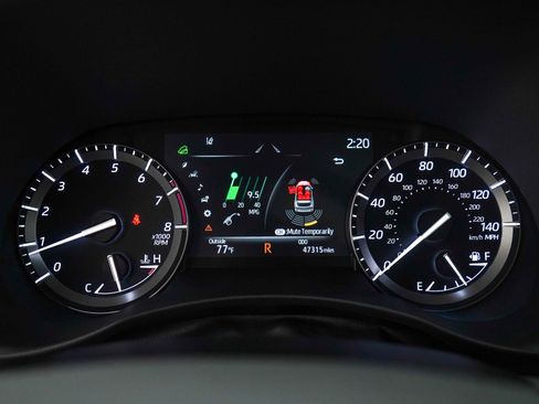 Used 2020 Toyota Highlander Platinum AWD/4WD image 32