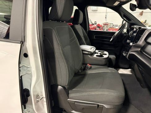 Used 2025 RAM 2500 Big Horn AWD/4WD image 10