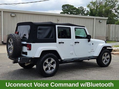Used 2018 Jeep Wrangler Unlimited Sahara w/ Connectivity Group image 7