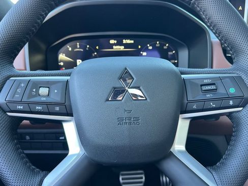 New 2026 Mitsubishi Outlander SEL image 26