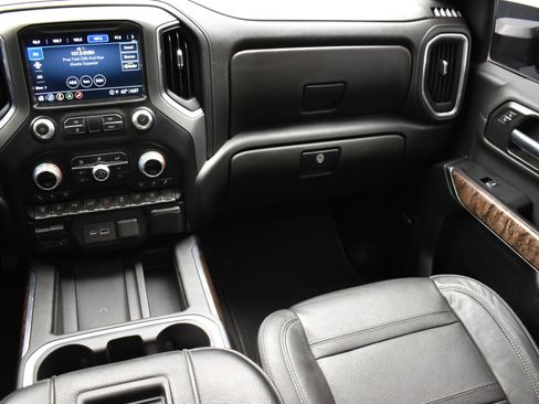 Used 2021 GMC Sierra 3500 Denali w/ Denali Ultimate Package image 37