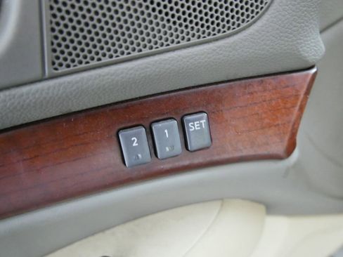 Used 2008 INFINITI G35 x Sedan w/ Premium Pkg image 13