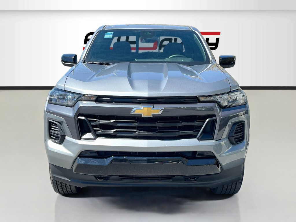 Used 2026 Chevrolet Colorado W/T w/ WT Custom Package AWD/4WD image 2