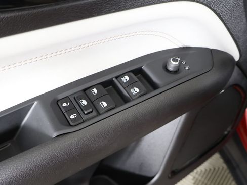 Used 2025 Jeep Compass Limited AWD/4WD image 37