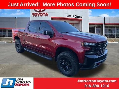 Used 2021 Chevrolet Silverado 1500 LT Trail Boss w/ Convenience Package II image 1