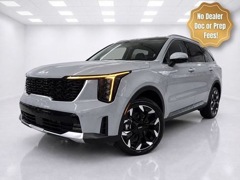 Used 2025 Kia Sorento EX AWD/4WD image 3