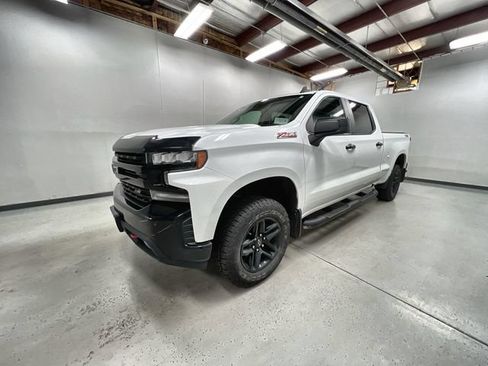 Used 2019 Chevrolet Silverado 1500 LT Trail Boss AWD/4WD image 4